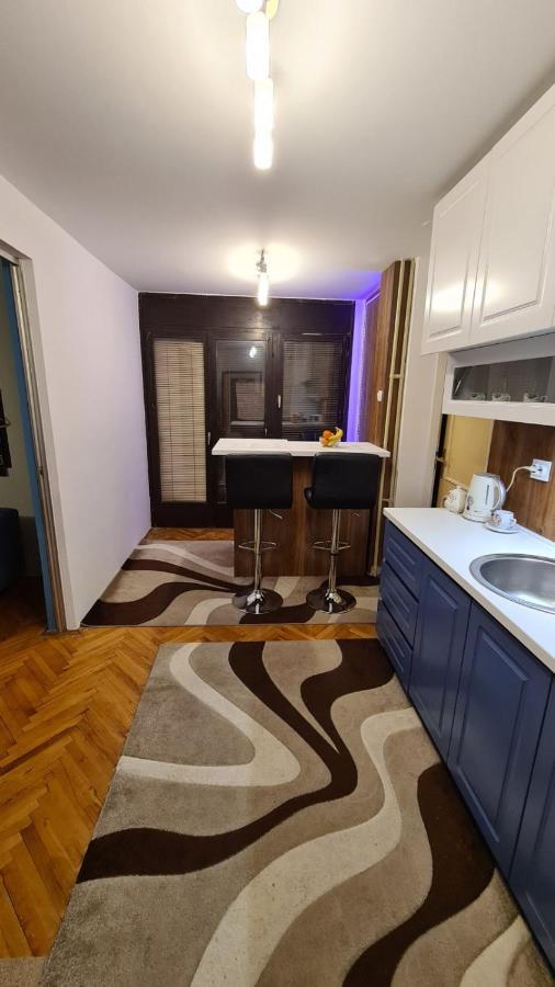 Kingston Apartment Pirot Luaran gambar