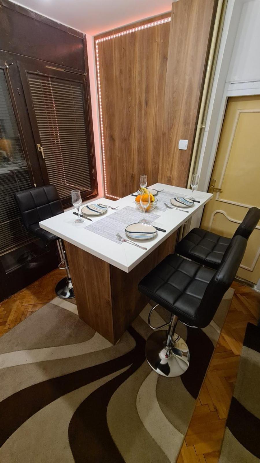 Kingston Apartment Pirot Luaran gambar